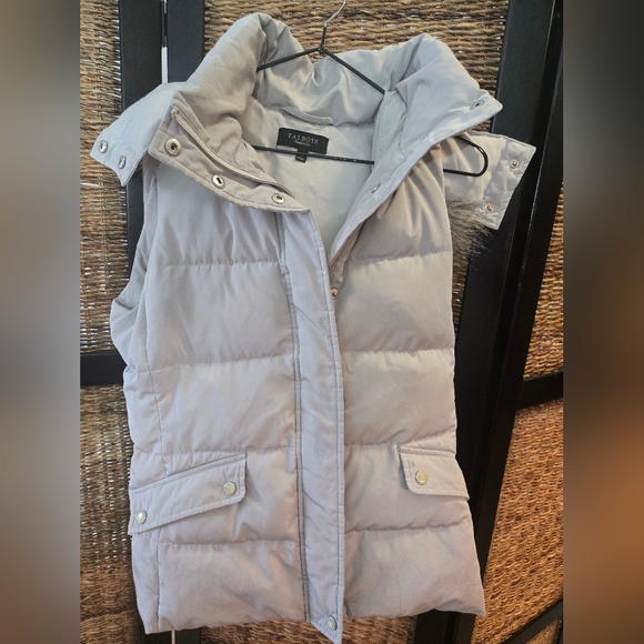 Premium Duck Down Puffer Vest - Picture 2 of 7